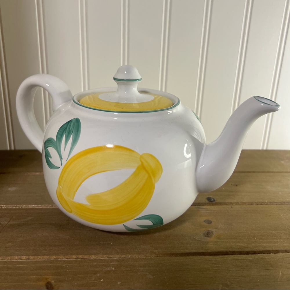 Hand painted Lemon Teapot - Picture 3 of 5